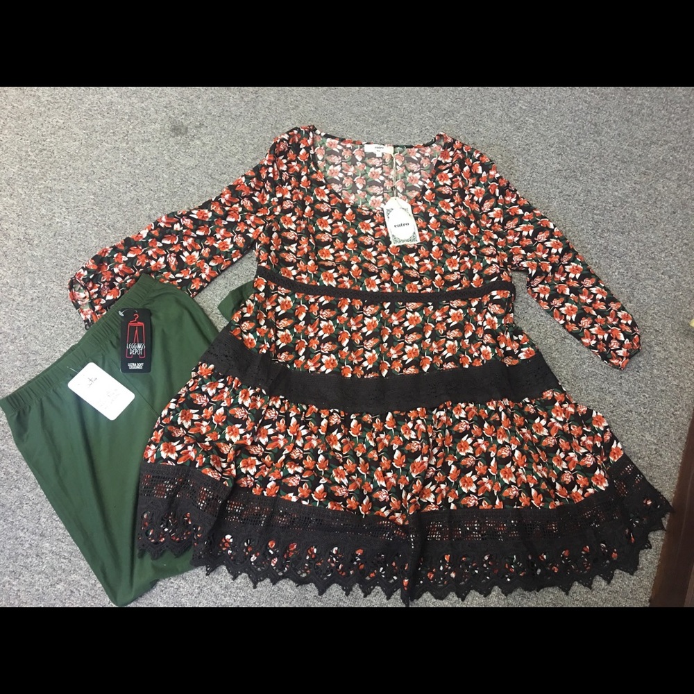 Tunic and leggings outfit